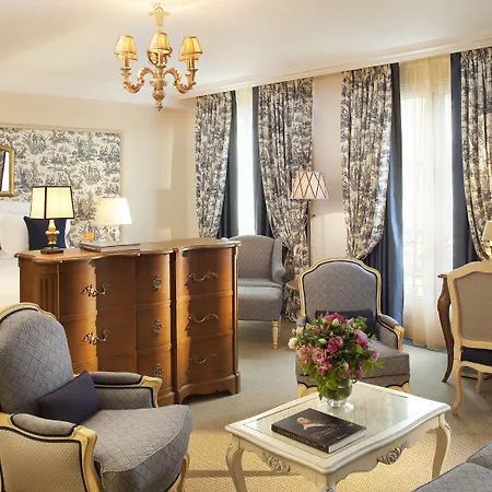 Hotel Du Jeu De Paume Chantilly