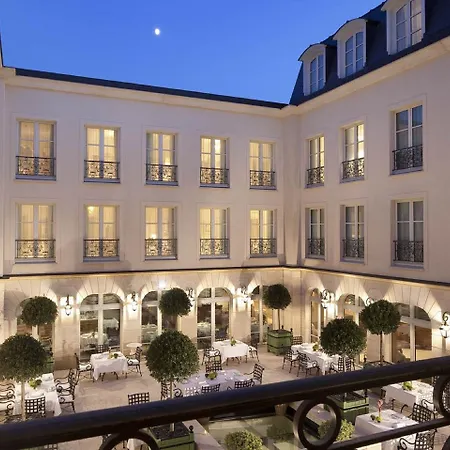 Du Jeu De Paume Chantilly