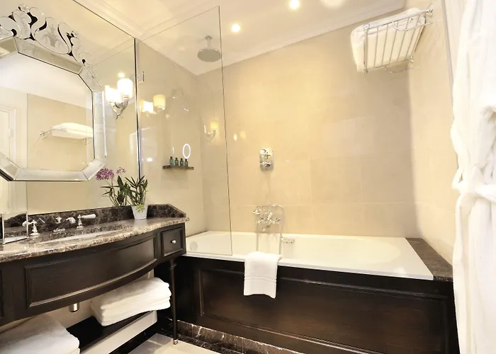 Hotel Du Jeu De Paume