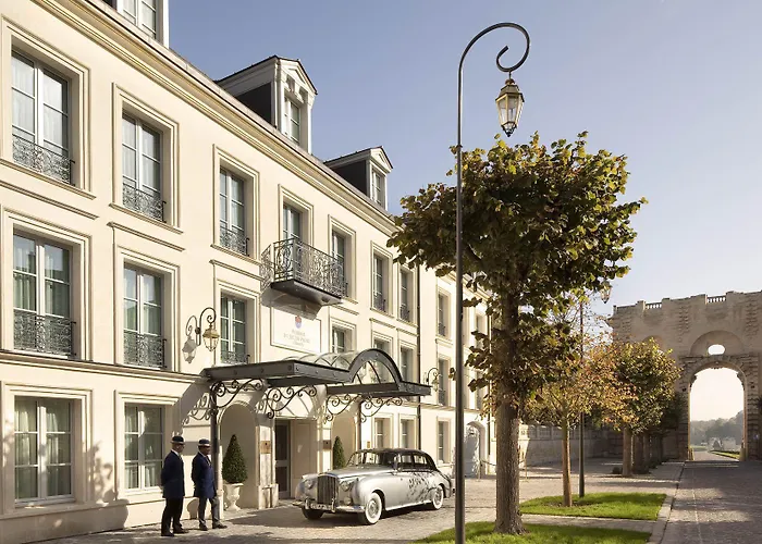 Du Jeu De Paume Chantilly