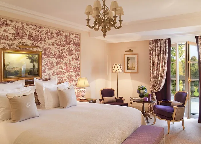 Du Jeu De Paume Szálloda Chantilly