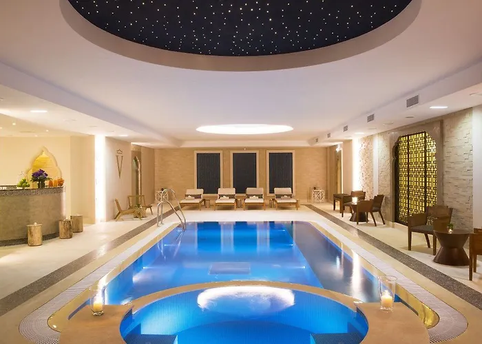 Hotel Du Jeu De Paume Chantilly