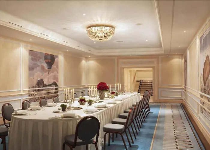 Hotel Du Jeu De Paume Chantilly